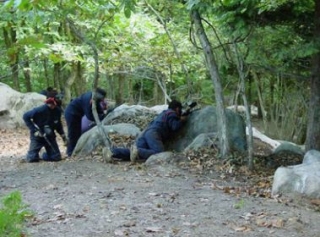  Escondites en las piedras 